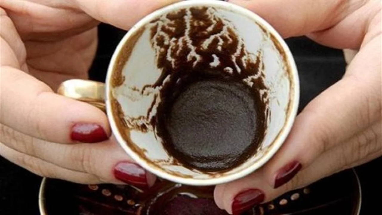تجنب مشروبات الصباح.. 4 عناصر غذائية تدمر بطانة المعدة بمرور الوقت